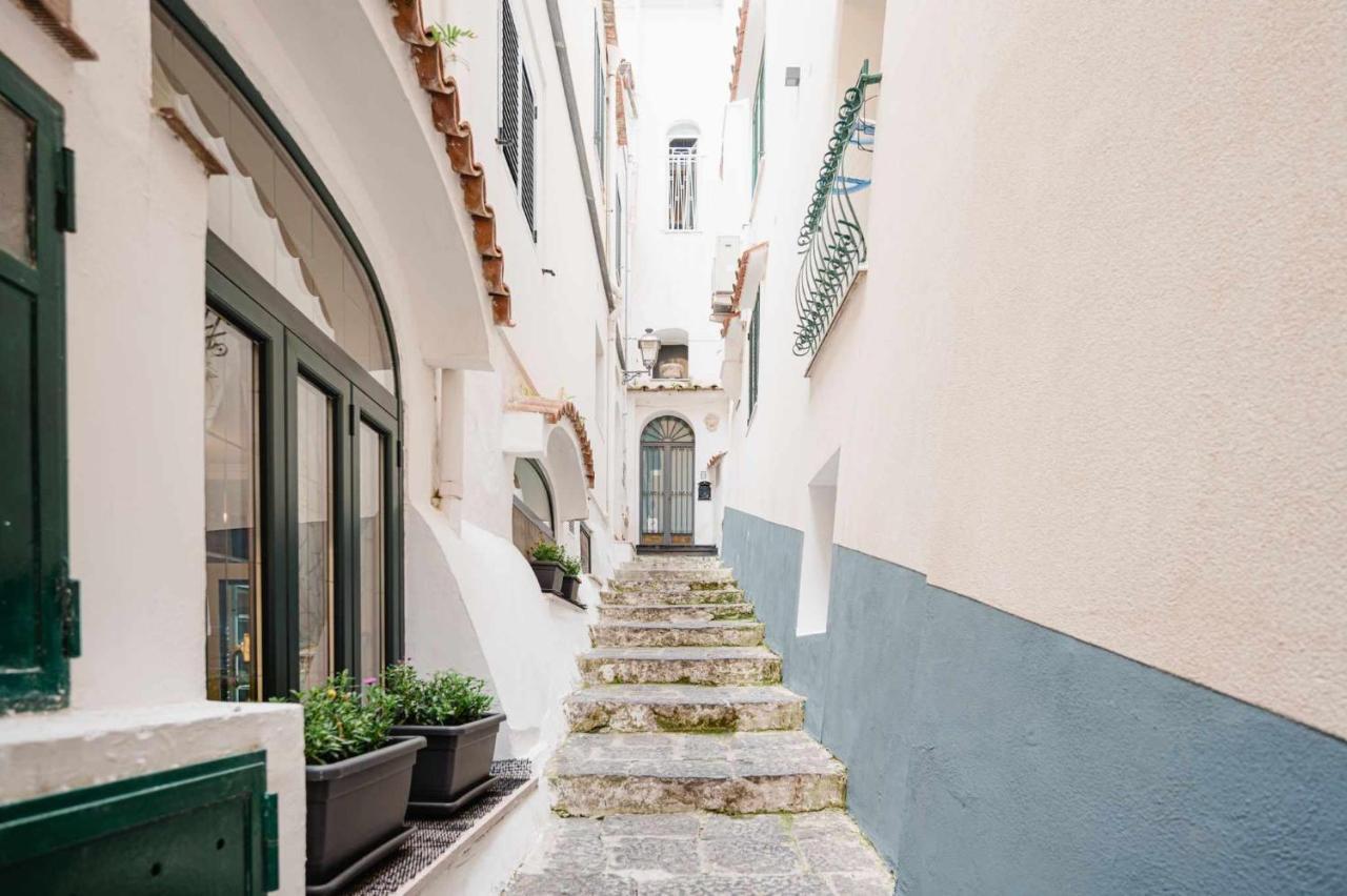 Ferienwohnung White Amalfi Centro Storico By Italianhost Exterior foto